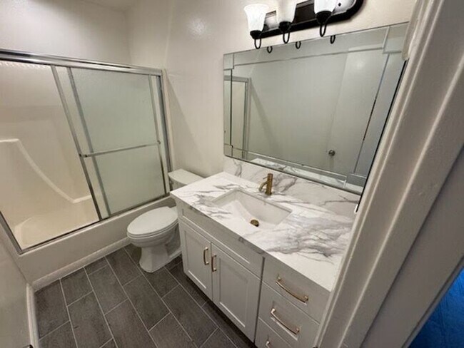 Building Photo - New 2 Bed 1 Bed House for Rent Orange 92866