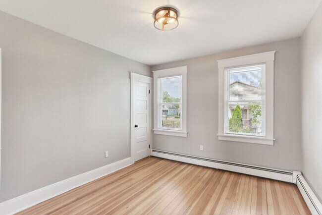 Building Photo - 139 Albany Ave