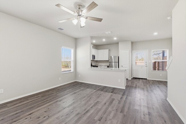 Building Photo - ***$1,000 off MAY Move In