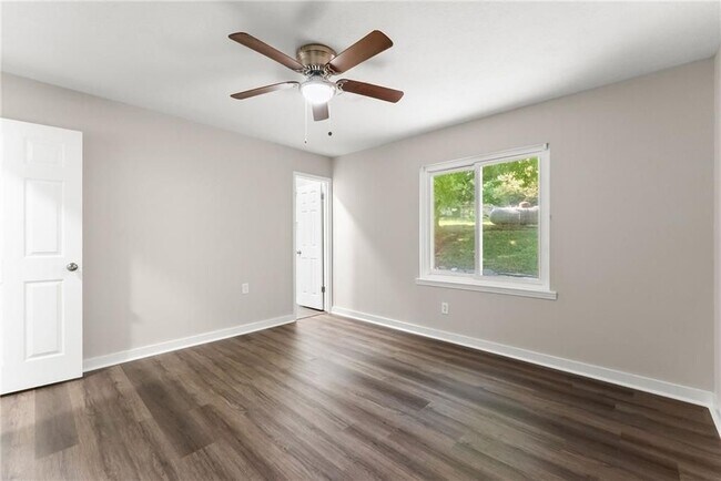 Building Photo - 2050 Shaffer Rd