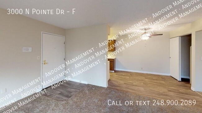Building Photo - 3000 N Pointe Dr