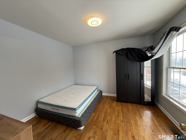 Building Photo - 156 3rd Ave