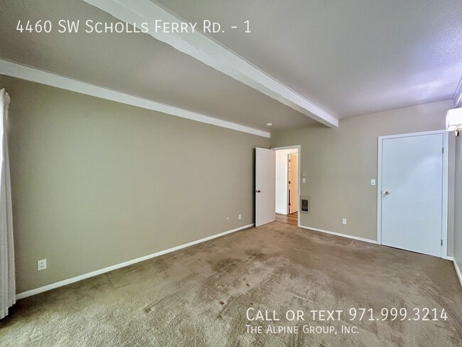 Building Photo - 4460 SW Scholls Ferry Rd