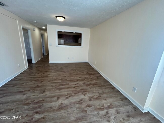 Building Photo - 606 Florida Ave