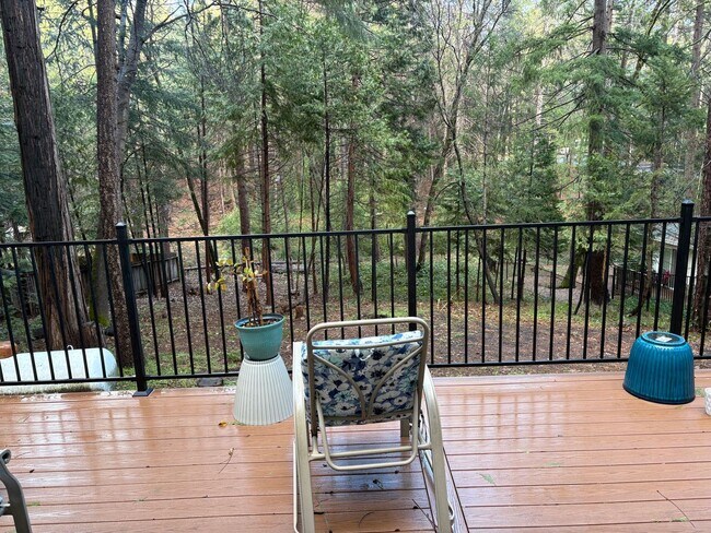 Building Photo - 14868 Hickok Ct