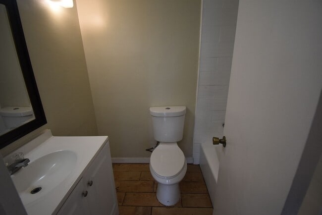 Building Photo - 2 Bed/2 Bath, 2nd Floor Condo at Marbeya C...