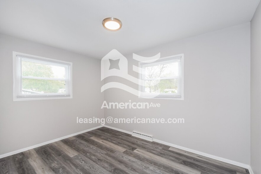 Building Photo - 1147 Baron Ave