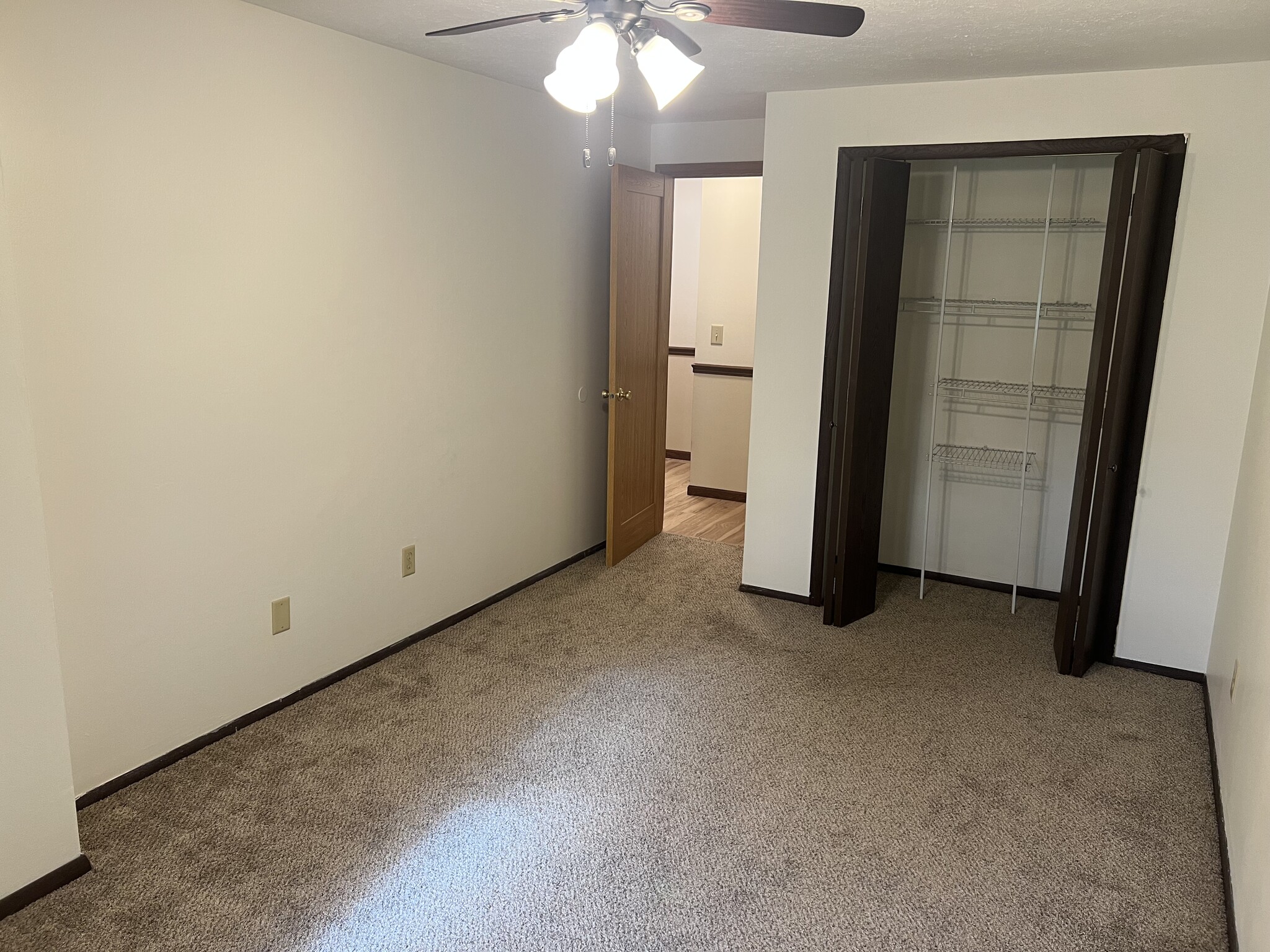 Middle Bedroom - 5633 Opal St