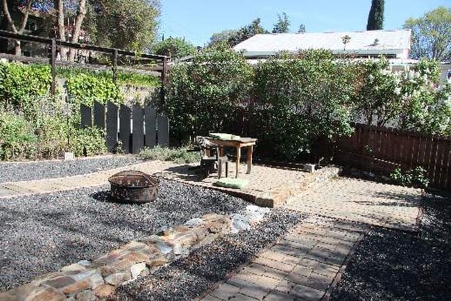 Building Photo - Downtown Sonora 1 bedroom (Duplex)