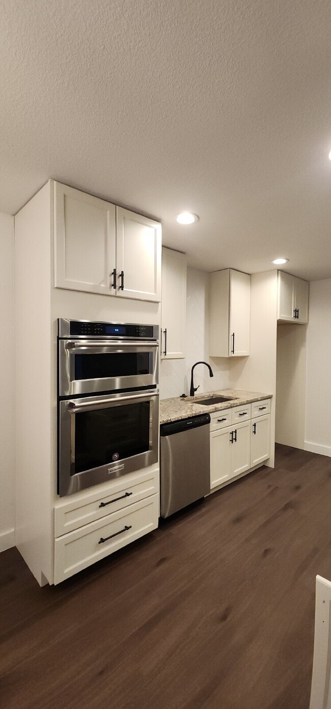 Building Photo - 1112 Concord Dr