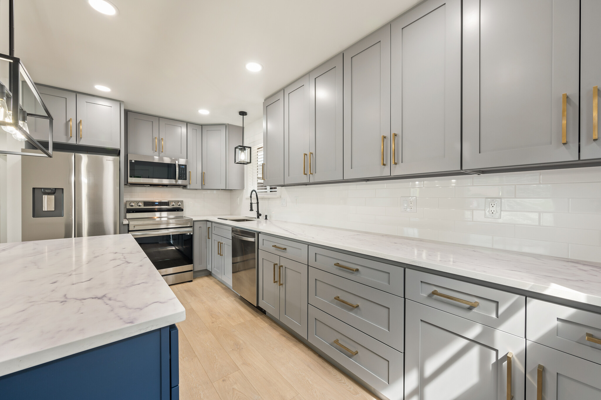 Building Photo - 1301 Clements Cir