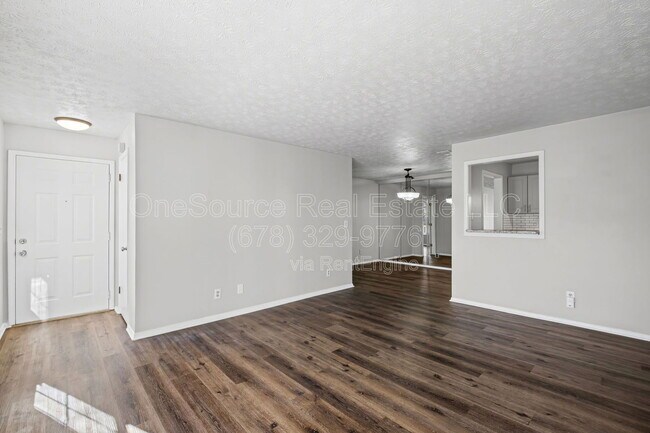 Building Photo - 907 Augusta Dr