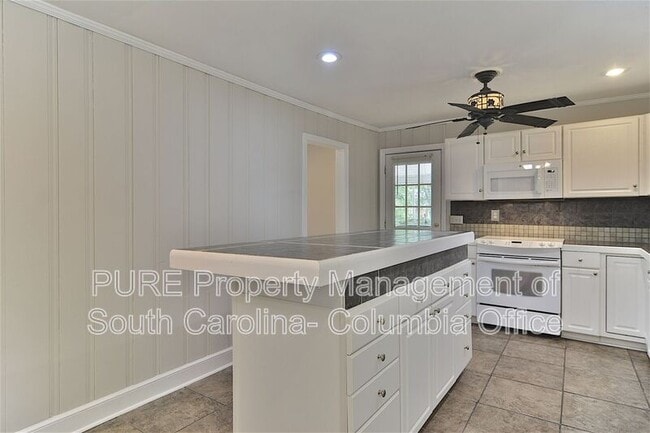 Building Photo - 901 Indigo Ave