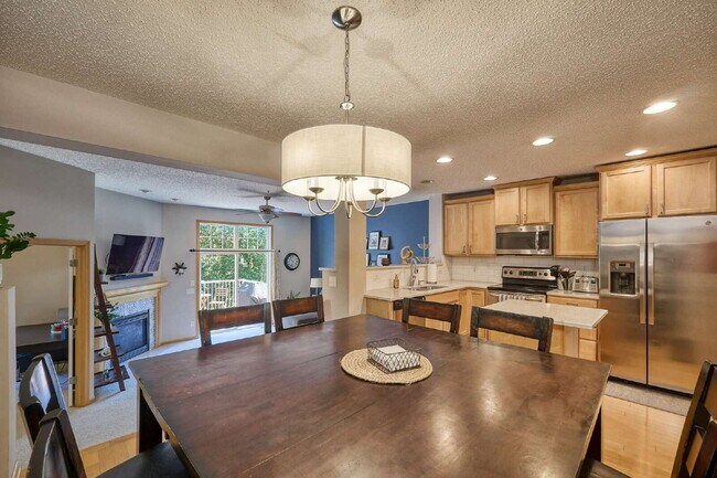 Building Photo - Spacious 4-Bedroom, 4 Bathroom Plymouth Townhouse with Cozy Fireplace - 2510 Sq Ft of Comfort!