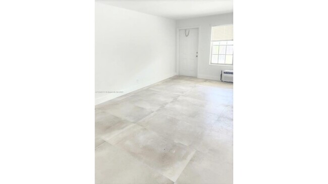 Building Photo - 330 Southwind Dr