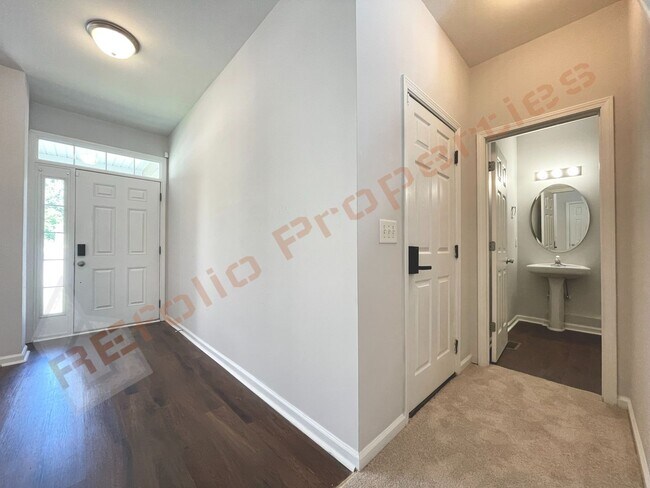 Building Photo - 112 Taylors Creek Ct