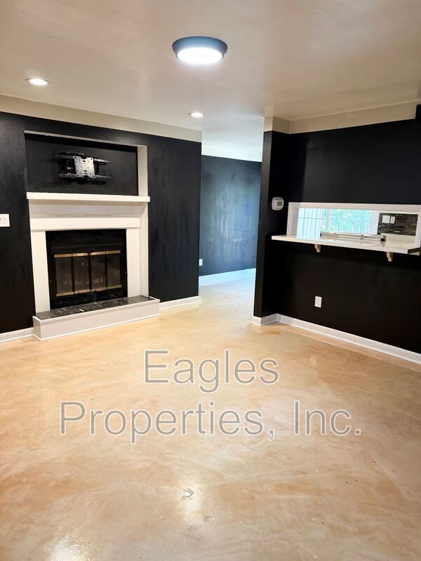 Building Photo - 1902 Harris St