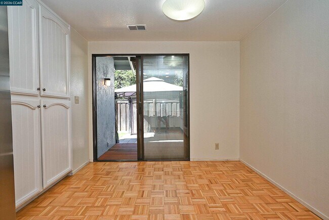 Building Photo - 200 Powhattan Ct