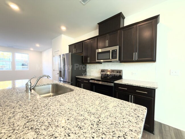 Building Photo - 1504 Crescent Townes Wy