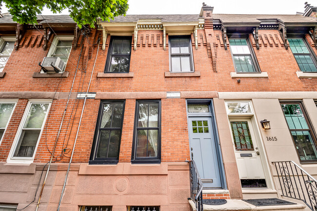 Primary Photo - 1613 S Juniper St
