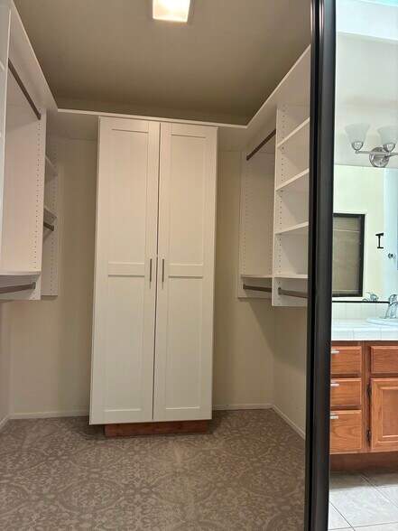 Building Photo - 12132 Caddy Row