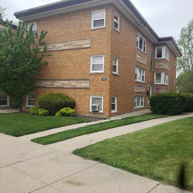 Primary Photo - 26 Conti Pkwy