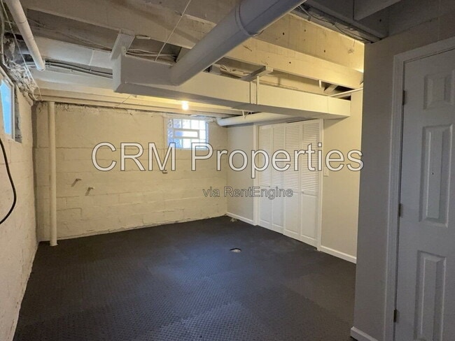 Building Photo - 641 E 30th St
