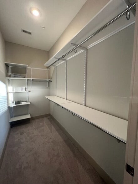 Building Photo - 3158 Stillhouse Creek Dr