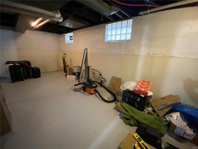 Building Photo - 743 Clark Ave