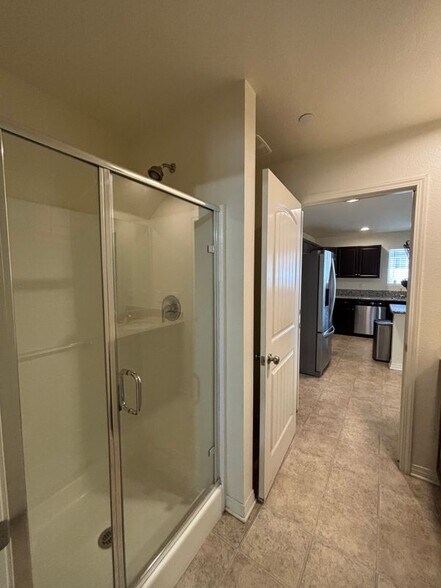 Building Photo - 12828 Shawnee