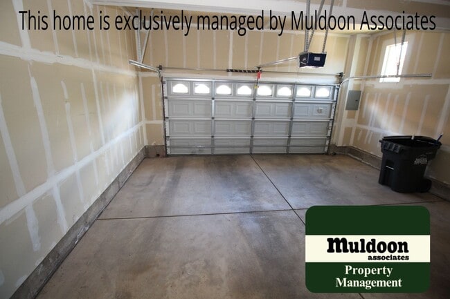 Building Photo - Beautiful 2-Story townhome in gated community