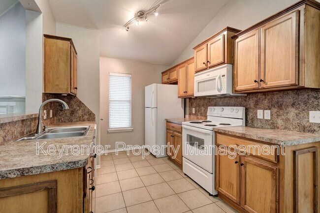 Building Photo - 13313 SW 2nd Terrace