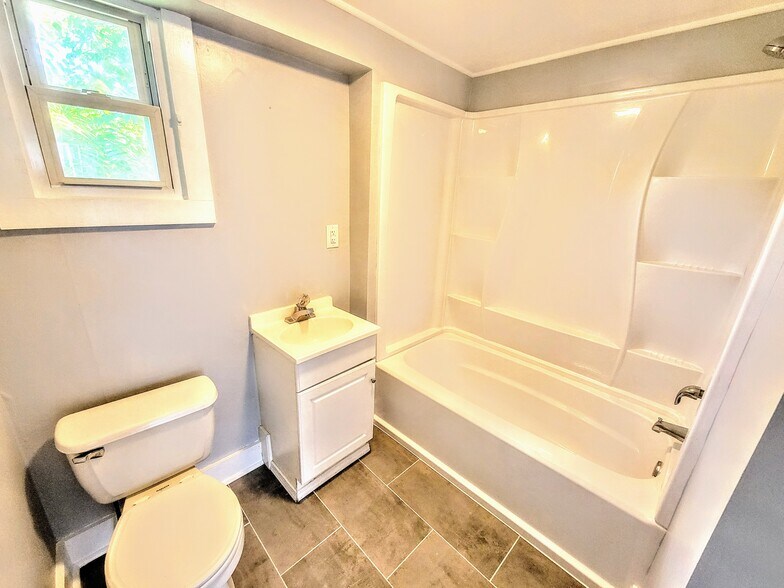Bathroom Unit 2 - 43 N Highland St