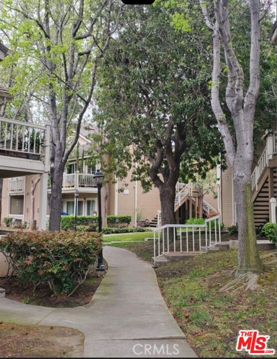 Building Photo - 8721 Endsleigh Ave