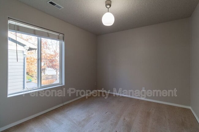 Building Photo - 17407 SE 23rd Way