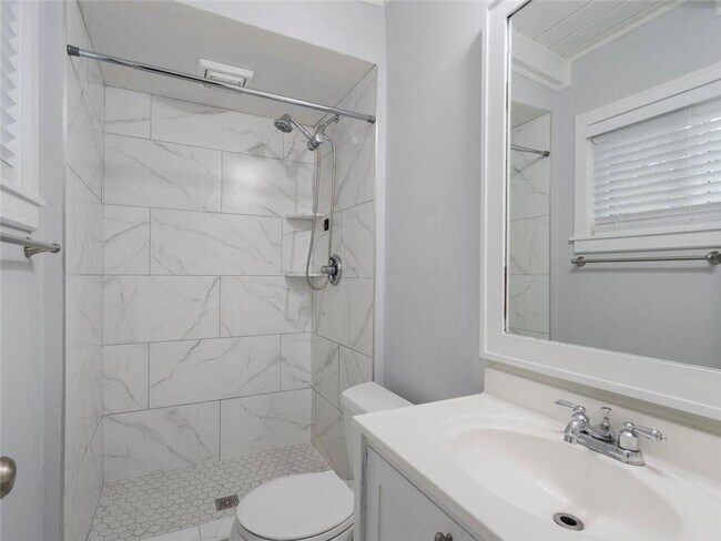 Building Photo - 3132 Laventure Dr