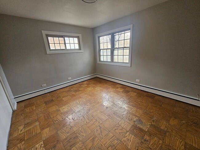 Building Photo - 863 N Northwest Hwy