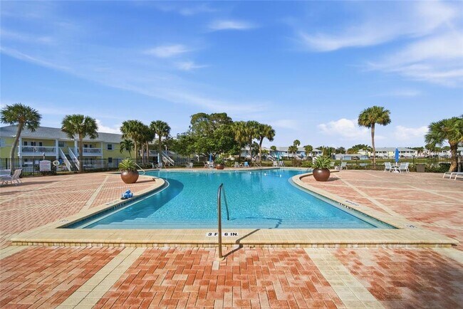 Building Photo - 5092 Beach Dr SE