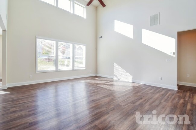 Building Photo - 4061 Bella View Ln