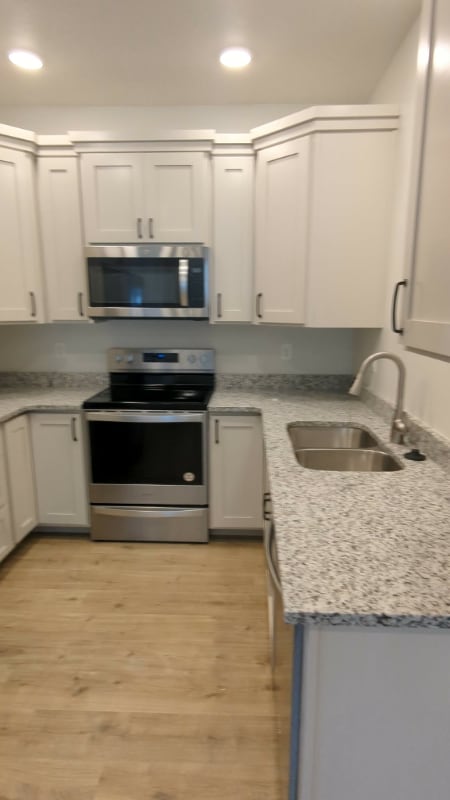 Building Photo - 1561 110 W