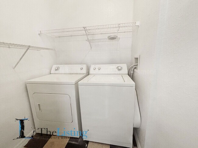 Building Photo - 3714 Palm Desert Ln