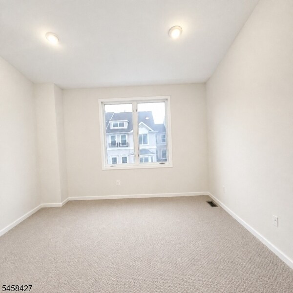 Building Photo - 10 Devonshire Dr