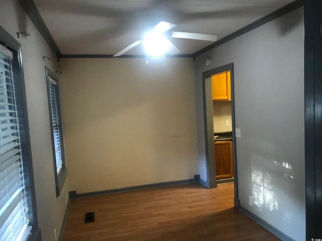 Building Photo - 414 36th Ave N