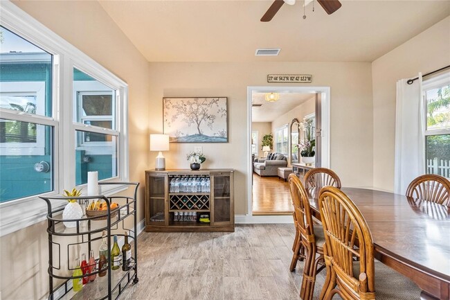 Building Photo - 2709 Upton St S