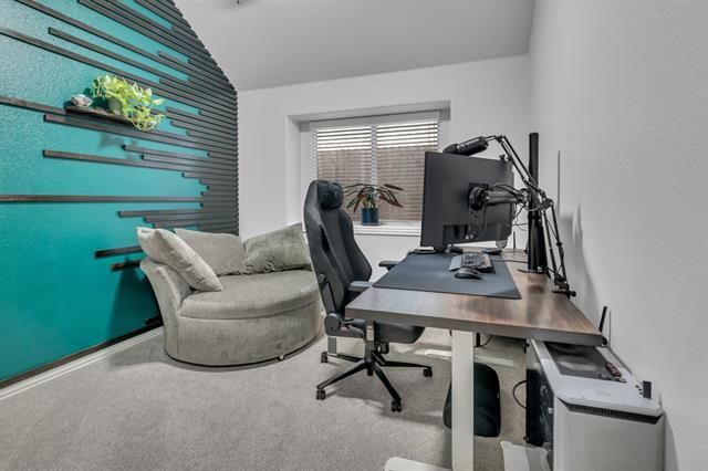 Building Photo - 6548 Fairview Dr