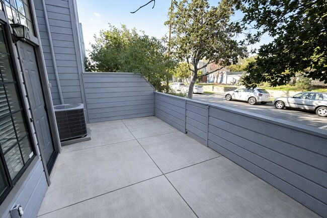 Building Photo - Dual-Suite Condo with Direct-Access Garage & Prime Location