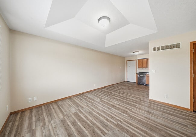 Building Photo - 1907 W Apricot Ln