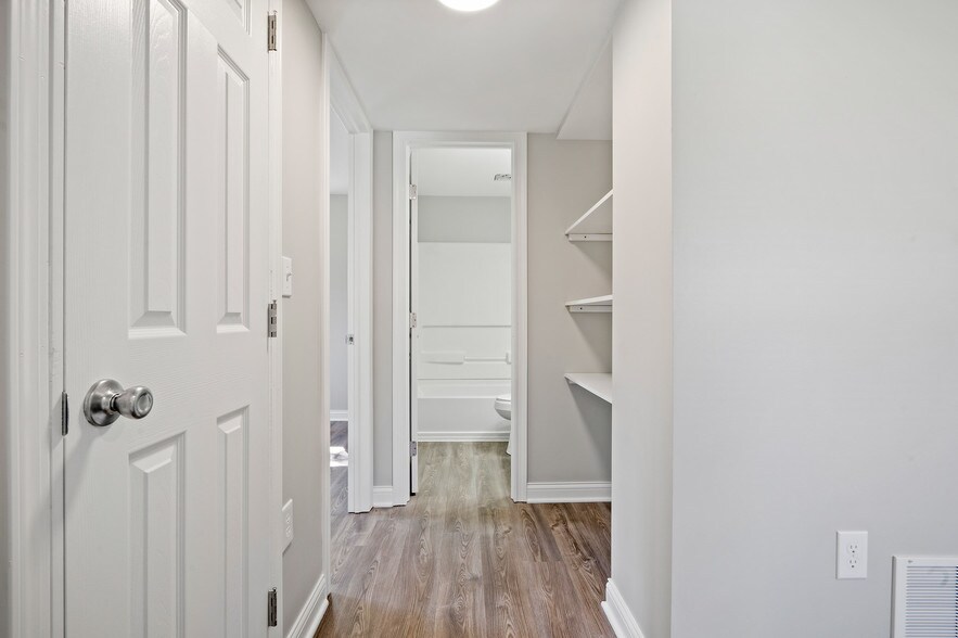 Building Photo - 135 Walnut St