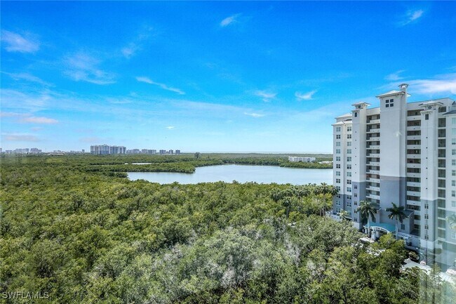 Building Photo - 425 Cove Tower Dr
