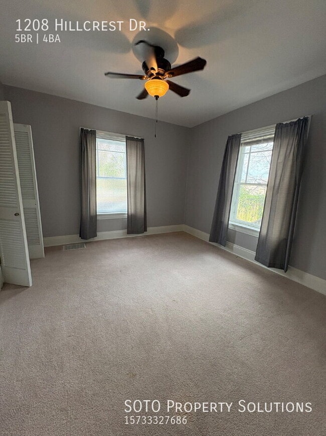 Building Photo - 1208 Hillcrest Dr